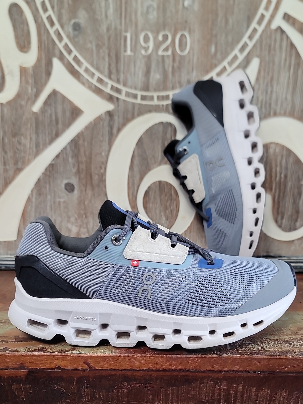 ONCloudstratus 'Fossil Grey Midnught Navy' Wmns 9 Good Condition (Read Listing)